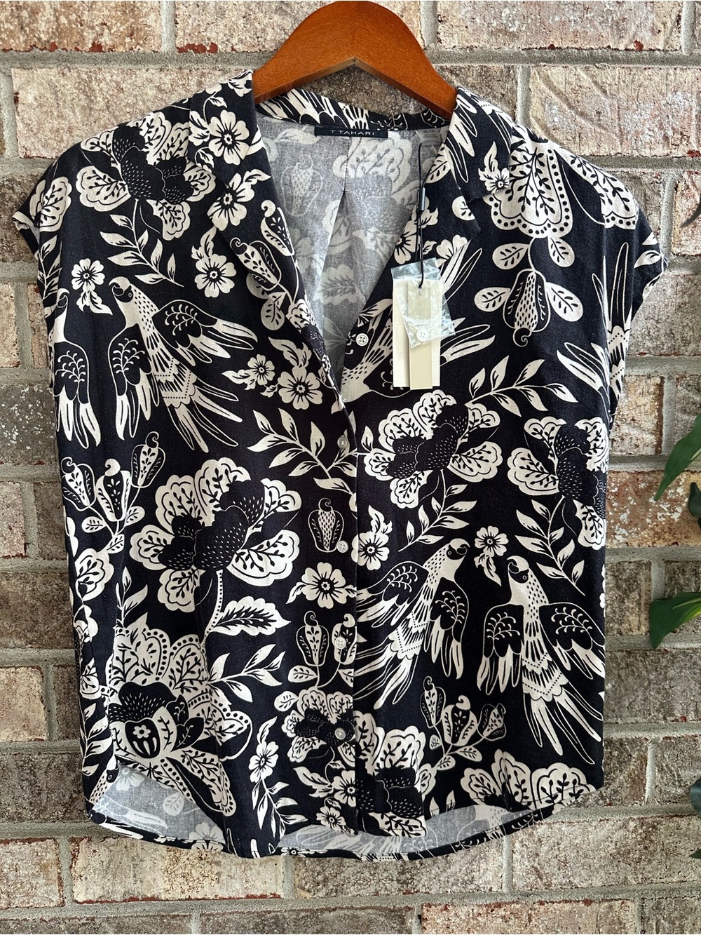 Linen Black & White Floral Button-Front Cap Sleeve Top with floral bird design